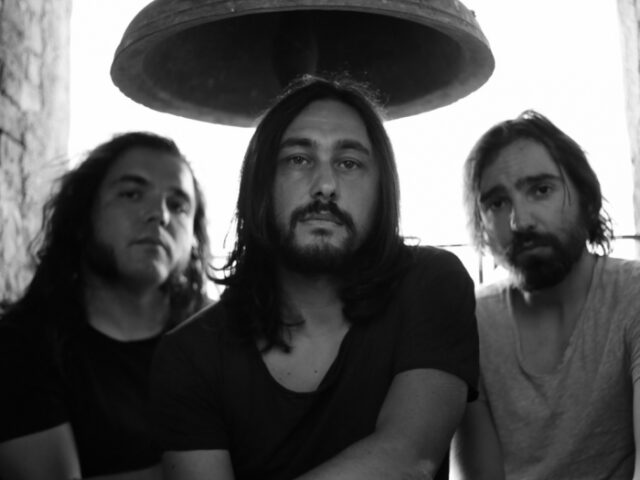 La recensione: “Surfin’ Gaza”, Omosumo