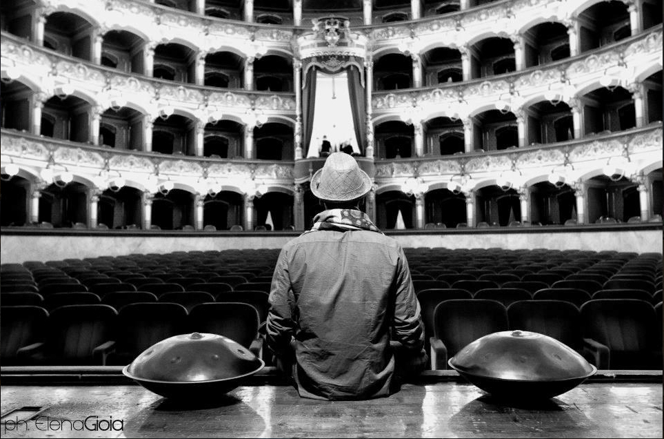 L'intervista: Marco Selvaggio e il mondo sognante dell'hang #TraKs