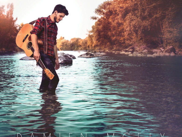 Recensione: Damien McFly, “Parallel Mirrors” #ScouttraKs