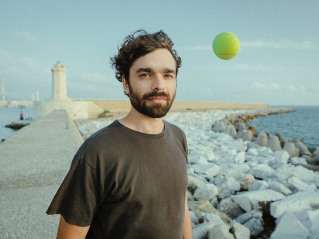 Nico Sambo: ecco il video di “Connessioni instabili” #TRAKOFTHEDAY