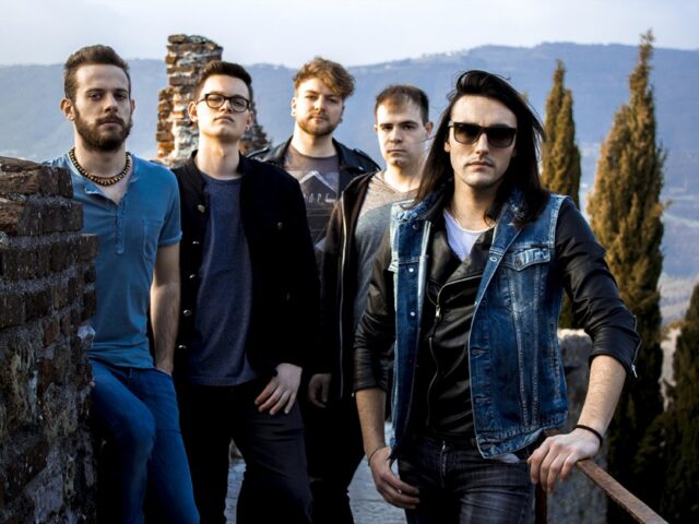 Colors Void: “Rise to Fame” è il primo video #TRAKOFTHEDAY