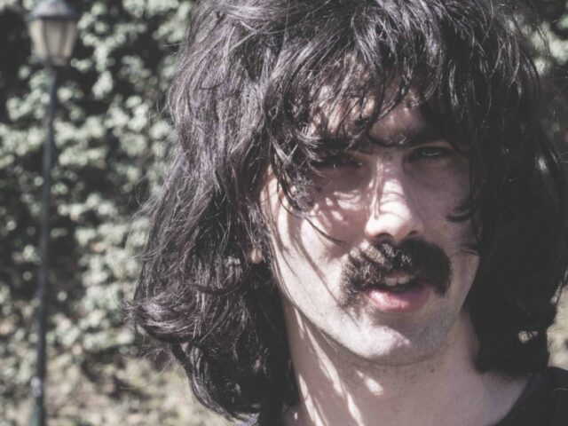 Andrea Laszlo De Simone: ecco il video di “Vieni a salvarmi” #TRAKOFTHEDAY