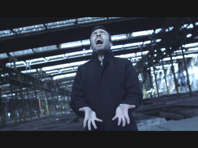 Il vuoto elettrico: “Un bagno di vita” è il nuovo video #TRAKOFTHEDAY