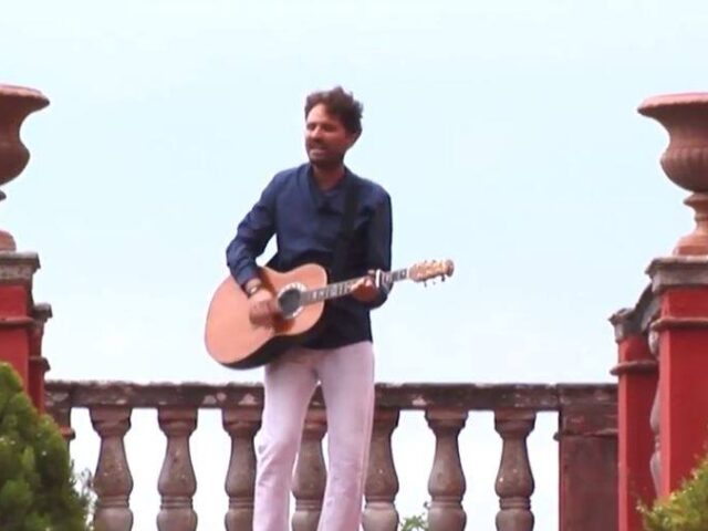 Audiosfera: “Un istante da vivere” è il nuovo video #TRAKOFTHEDAY