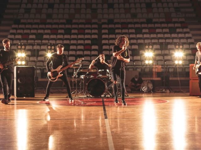 Aquiver: “Drawing Circles” è il nuovo video #TRAKOFTHEDAY