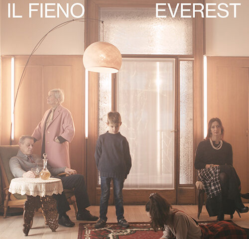 Il Fieno: ecco il video di “Everest” #TRAKOFTHEDAY