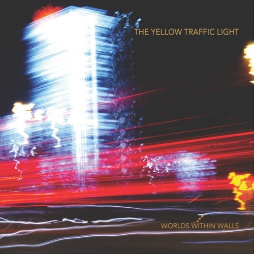 yellow traffic light