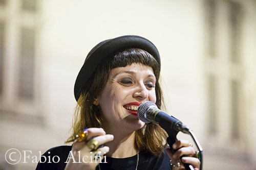 cri+sara fou