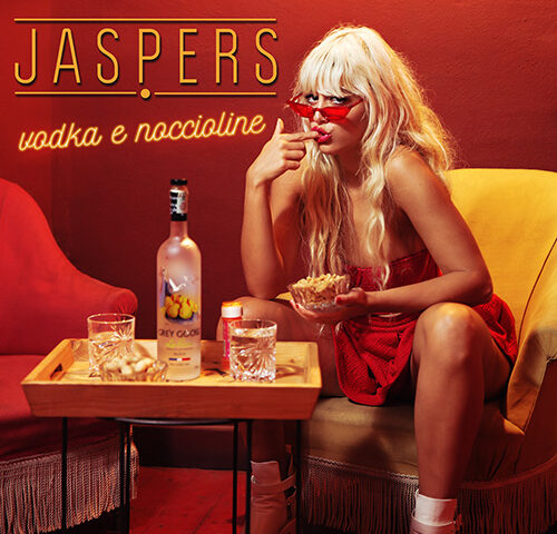 Jaspers: “Vodka e noccioline” è il nuovo video #TRAKOFTHENIGHT