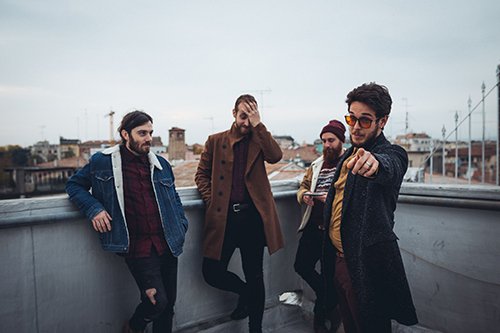 la scimmia