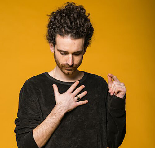 Marco Costa: “Back Around” è il nuovo video #TRAKOFTHEDAY