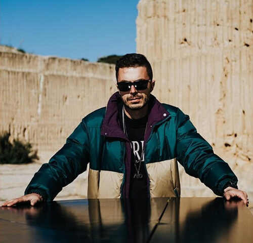 Ako: “Outsider” è il nuovo video #trakoftheday