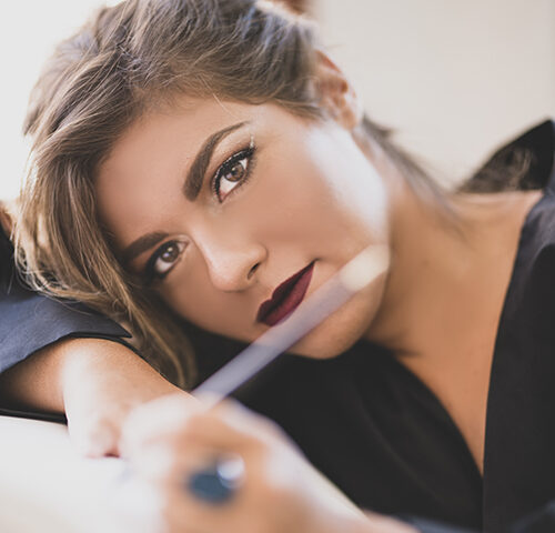Veronica: “Acustico” è il nuovo video #trakofthenight