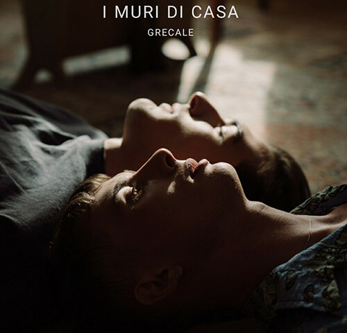 Grecale: “I muri di casa” è il nuovo video #trakofthenight
