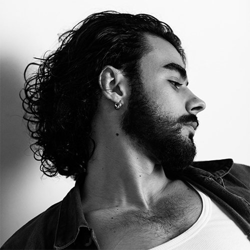 mitcho: "body in the pool" è il nuovo singolo