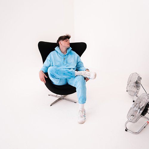 Olly: "Lego" è il nuovo video