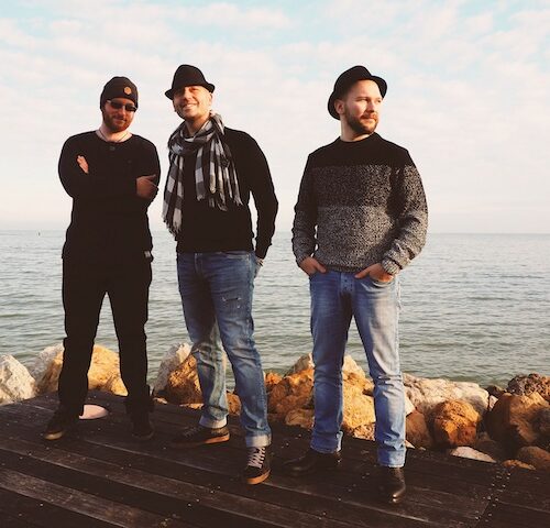 Light Shaped: “Still” in anteprima su TRAKS