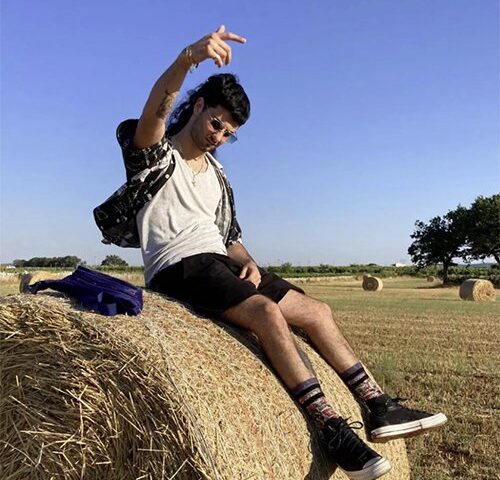 Flow Sandos: “Scarpe nuove” in anteprima su TRAKS