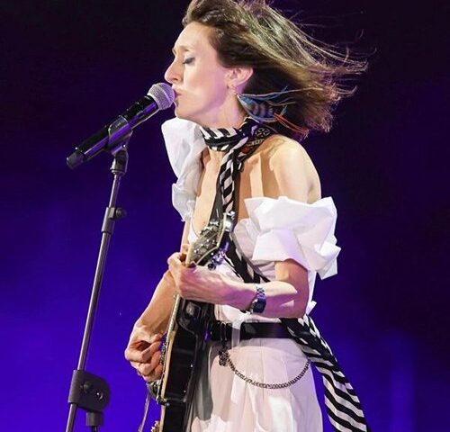 Cassandra Raffaele: “Confesso” è il nuovo video