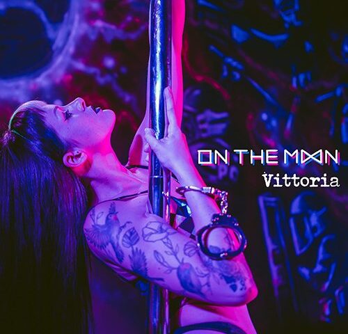 On the Moon: “Vittoria” è il nuovo video