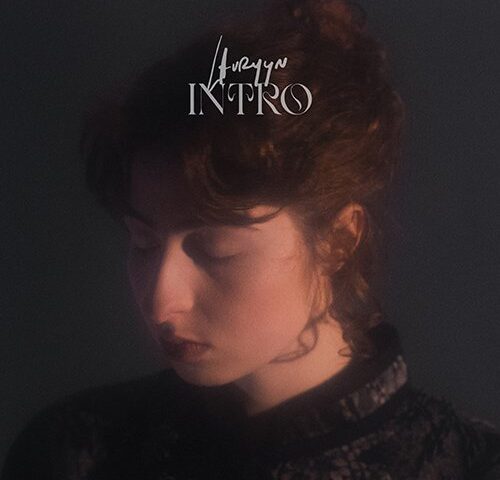 Lauryyn, “Intro”: la recensione