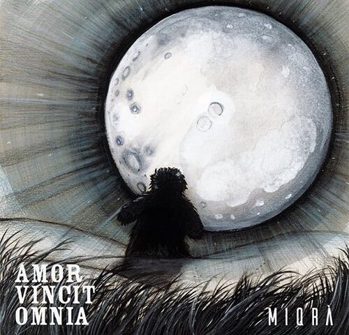 Miqrà, “Amor vincit omnia”: la recensione