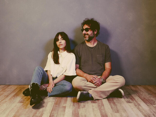 Gloria Tricamo feat. Luca Carocci: “Scompare” è il singolo di debutto