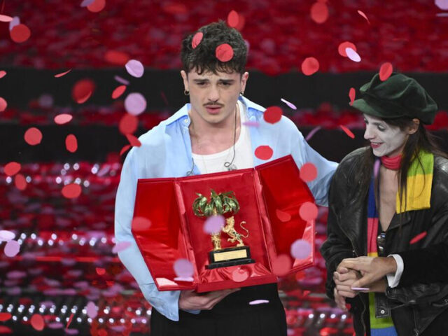 Sanremo 2025: Cronache dalla sala stampa, la finale