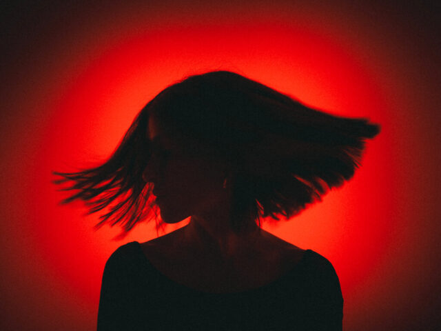 Monia: “Adoro” è il nuovo singolo