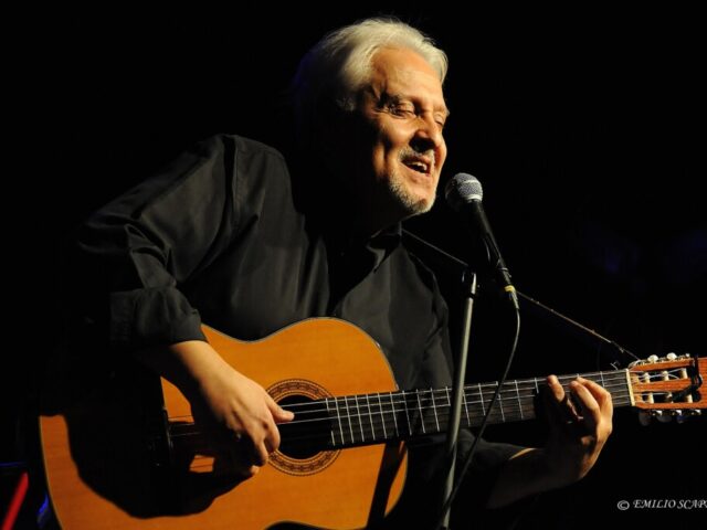 Gian Piero Alloisio sugli ultimi 50 anni di musica: “Oggi si balla, ma non si scava a fondo” #sottotraccia