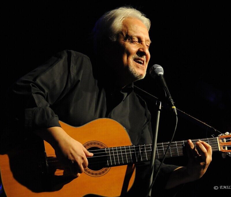 Gian Piero Alloisio sugli ultimi 50 anni di musica: “Oggi si balla, ma non si scava a fondo” #sottotraccia