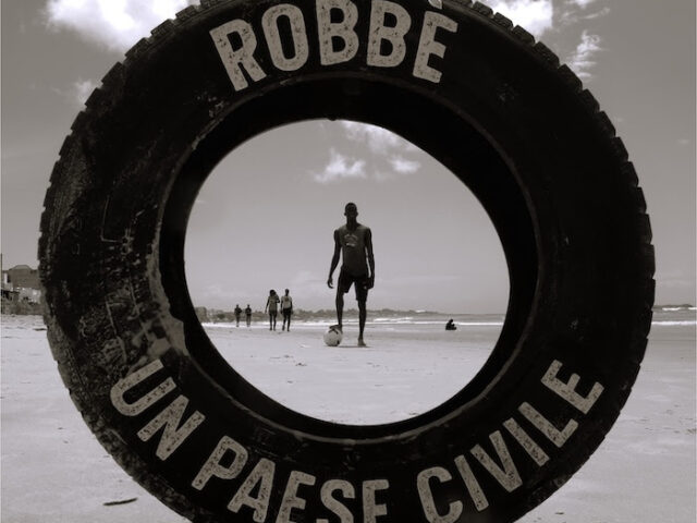 Robbè: “Un paese civile” è il nuovo singolo che anticipa l’album