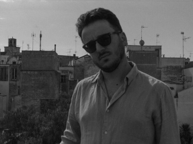 “Bellissimi e infelici”: Mariano Casulli e la ricerca di autenticità nel cantautorato contemporaneo