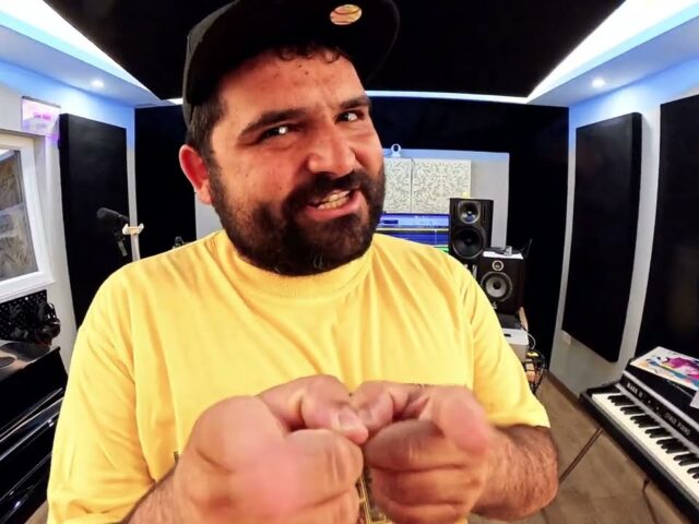 Retrophil: “Tormentone OssesTivo” è il nuovo video