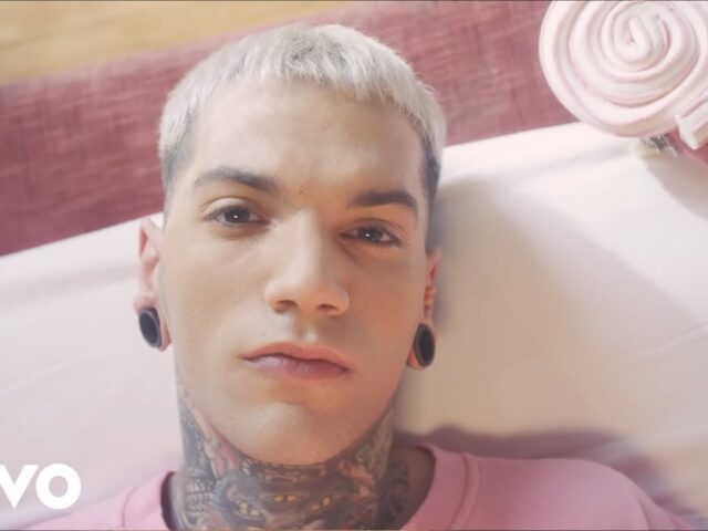 GionnyScandal: “Ti Amo Ti Odio” è il nuovo video #TRAKOFTHENIGHT