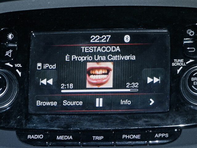 testacoda, “è proprio una cattiveria”: la recensione