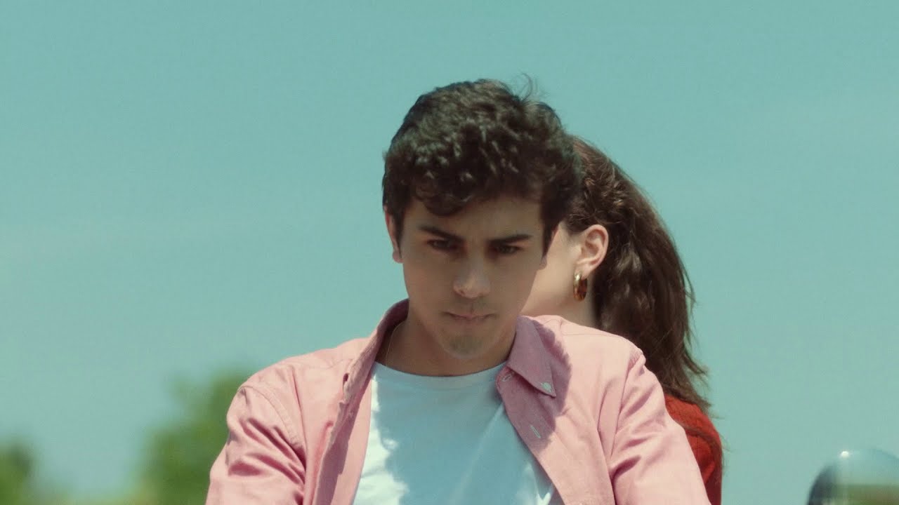 Marvely: “Mollami” è il nuovo video #trakofthenight