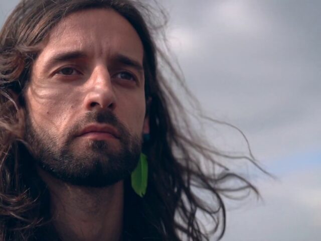 Valerio Lysander: “Non so perché succede” è il nuovo video #trakoftheday