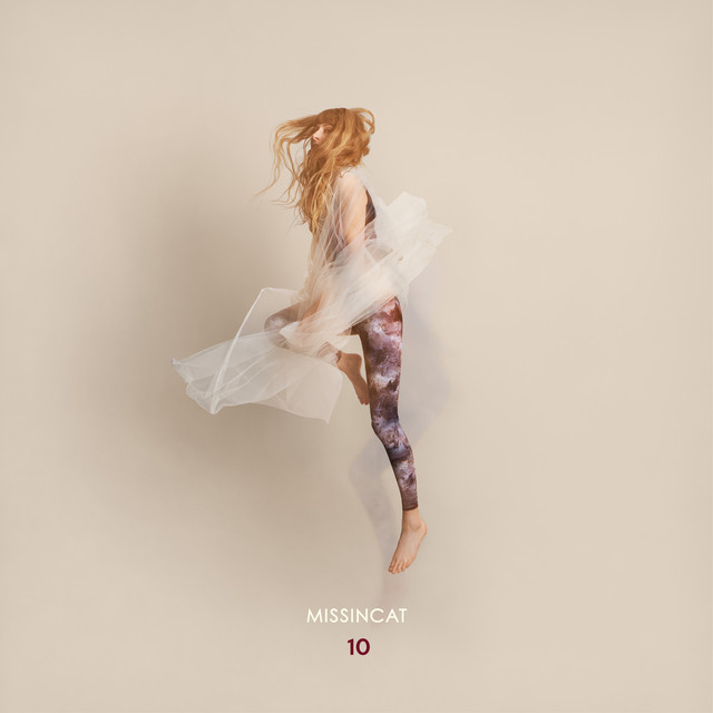 Missincat, “10”: recensione e streaming