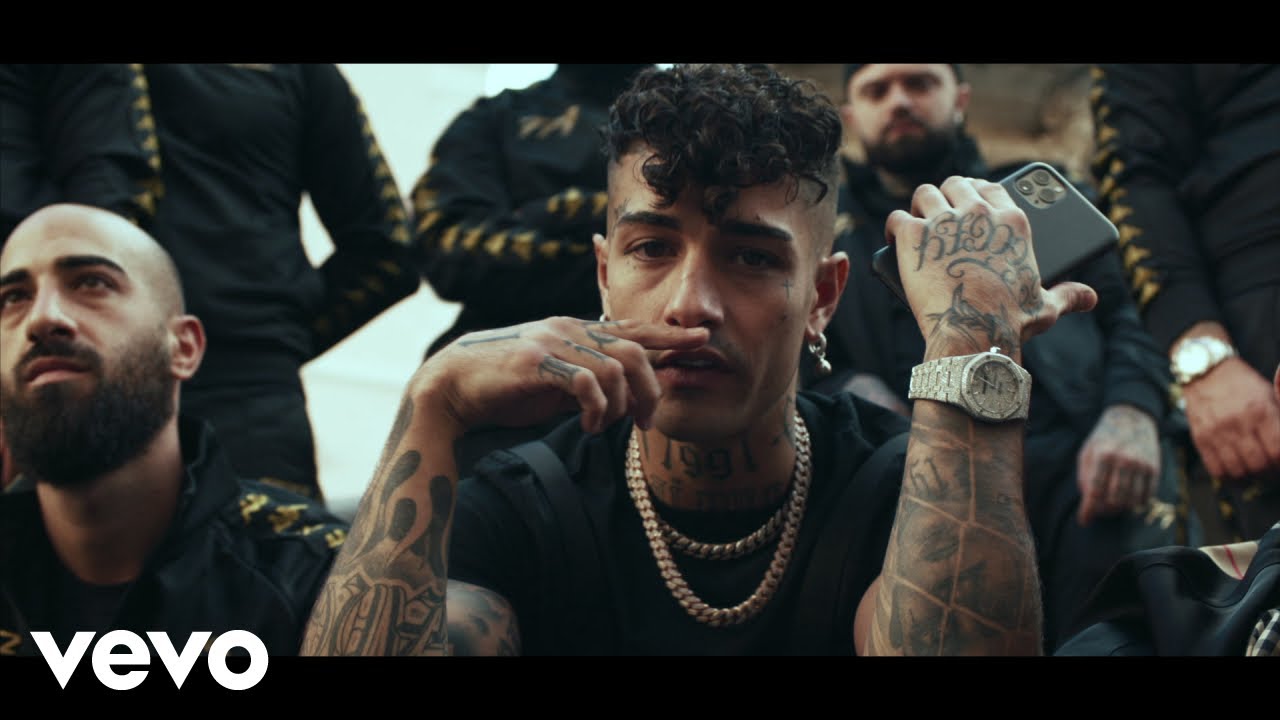Tony Effe: “Bassotto” è il nuovo video #trakofthenight