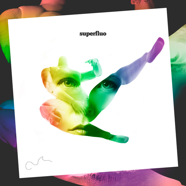Irene Ghiotto, “Superfluo”: recensione e streaming