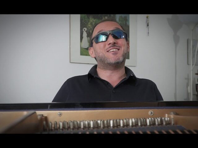 Alex Cadili: “Notte chiara (un sorriso in più)” è il nuovo video #trakofthenight