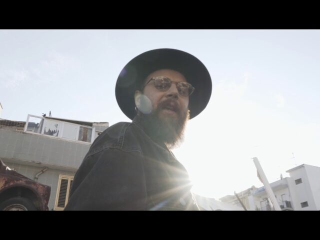 Molla: “Tutto” è il nuovo video  #trakoftheday