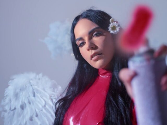 Lolita: “V x Vendetta” è il nuovo video #trakofthenight