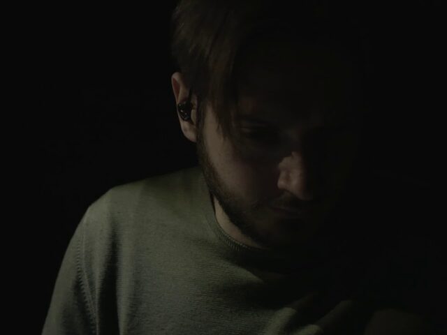 Bruno Bavota: “Darkest Light” è il nuovo video #trakoftheday