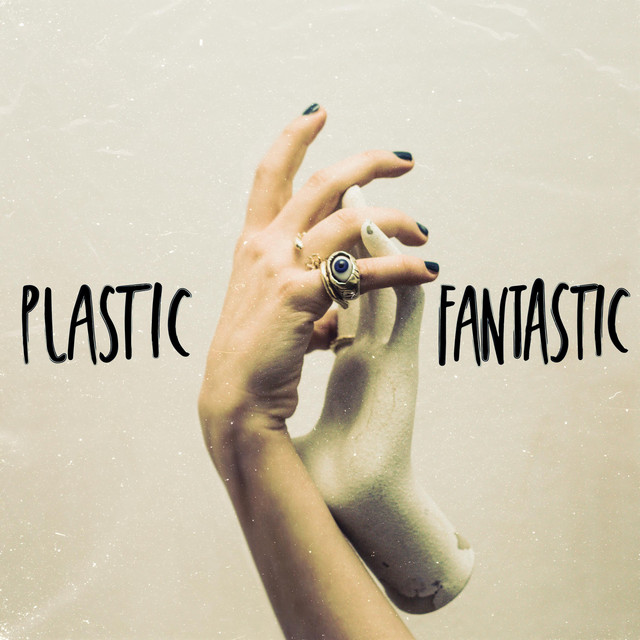 Anna e l’appartamento: “Plastic Fantastic” è il nuovo singolo