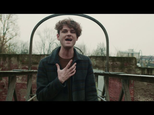 Fake: “Così” è il nuovo video #trakoftheday