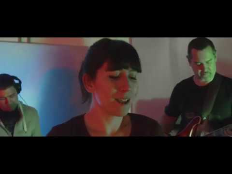 Arianna Luzi: “Do you mind coming with me” è il nuovo video #trakofthenight