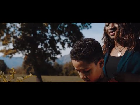 Afrodream: “Mama” è il nuovo video, in anteprima esclusiva su TRAKS!