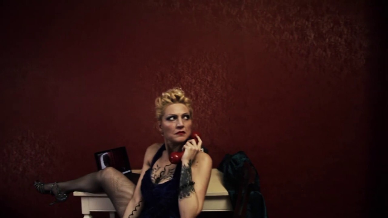 IN.VISIBLE: “Can’t get you out of my head” è il nuovo video #trakoftheday
